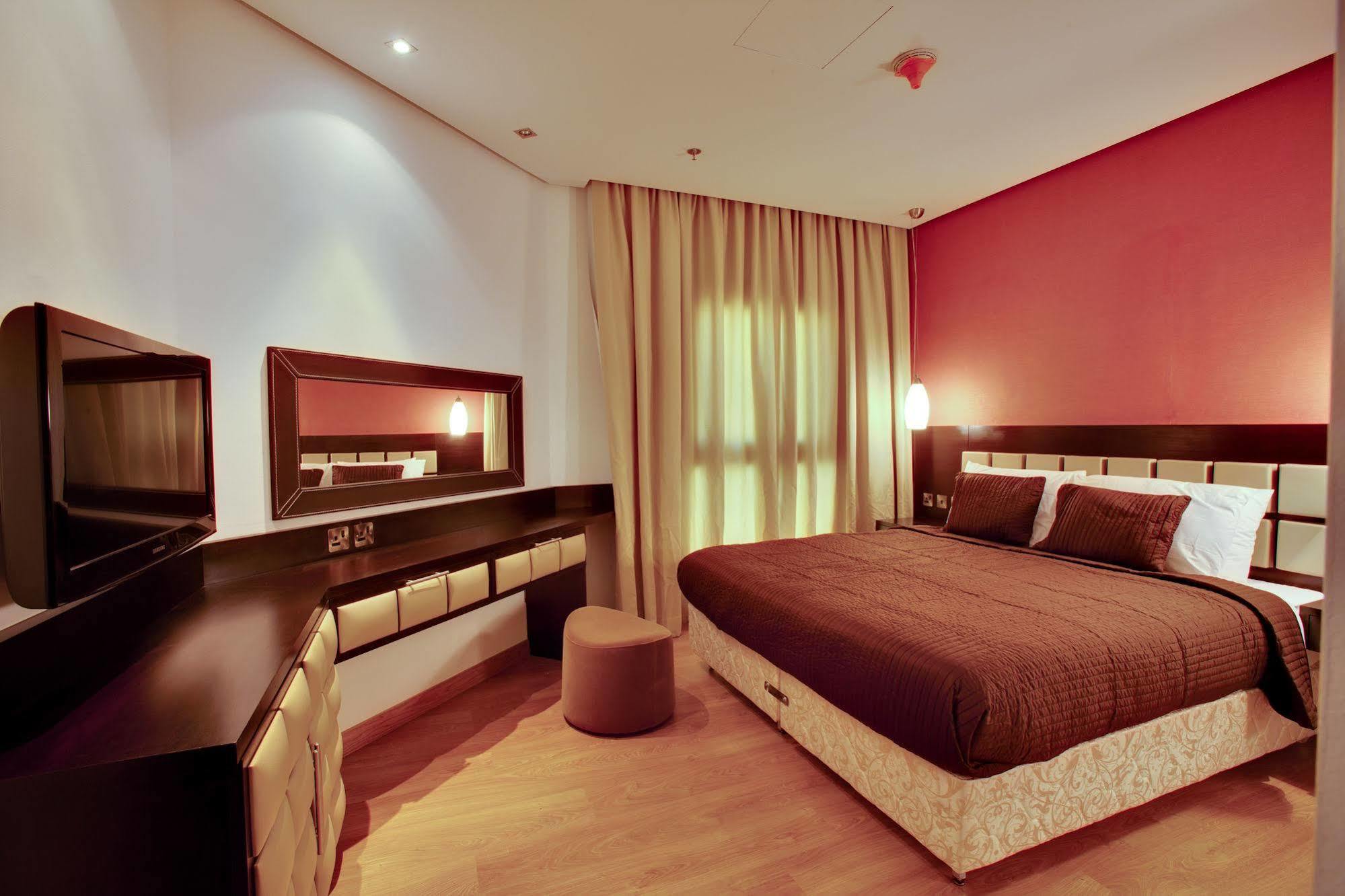 The Rester Hotel Kuwait City Екстер'єр фото